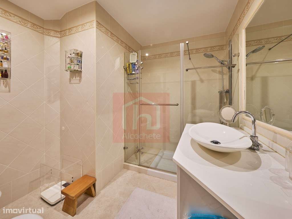 Apartamento duplex T2+3 em São Francisco.-27
