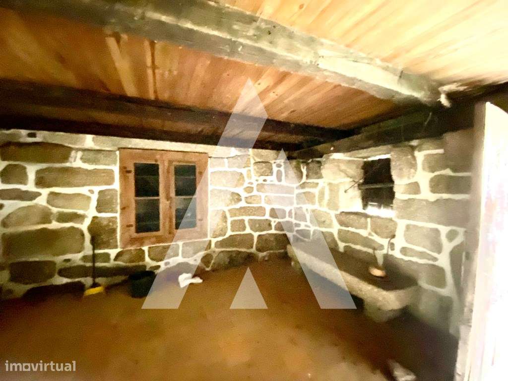 Quinta Nevogilde com Moradia T10, Capela, Celeiro e Acesso ao Rio S...-13