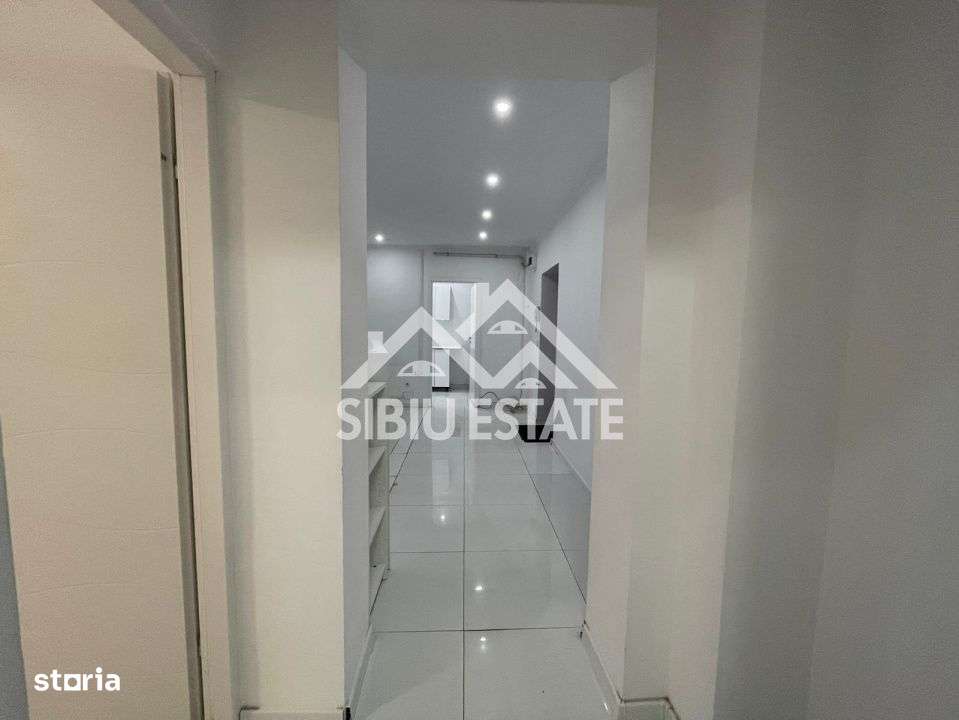 Spatiu comercial LA PRET DE APARTAMENT in Sibiu cu s. utila 56 mp.- Zo - Imagine principală: 2/20