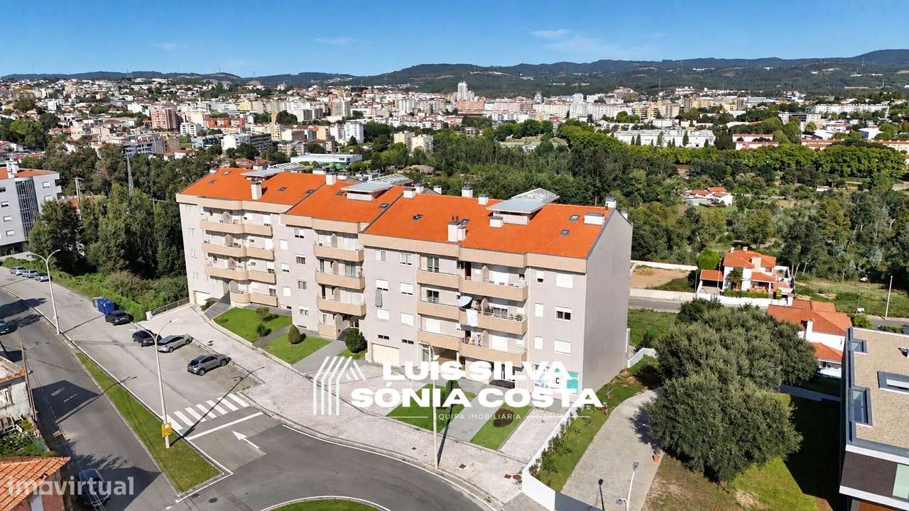 Apartamento Duplex c/ 192m2, Generosa Garagem, Varanda, Elevador -...-0