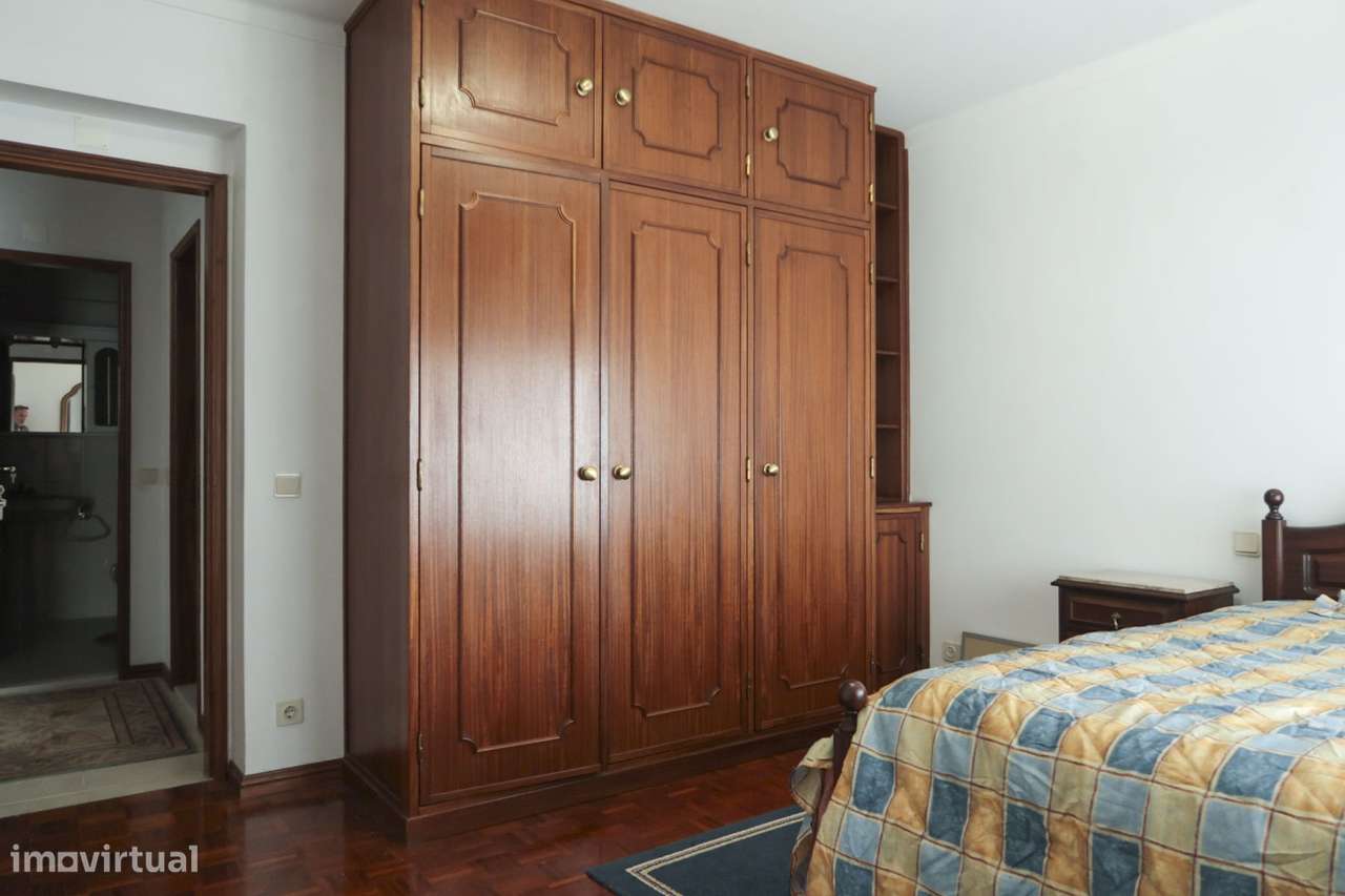 T3 150m² no Centro de Fátima | Potencial T4 | Av. Beato Nuno-6