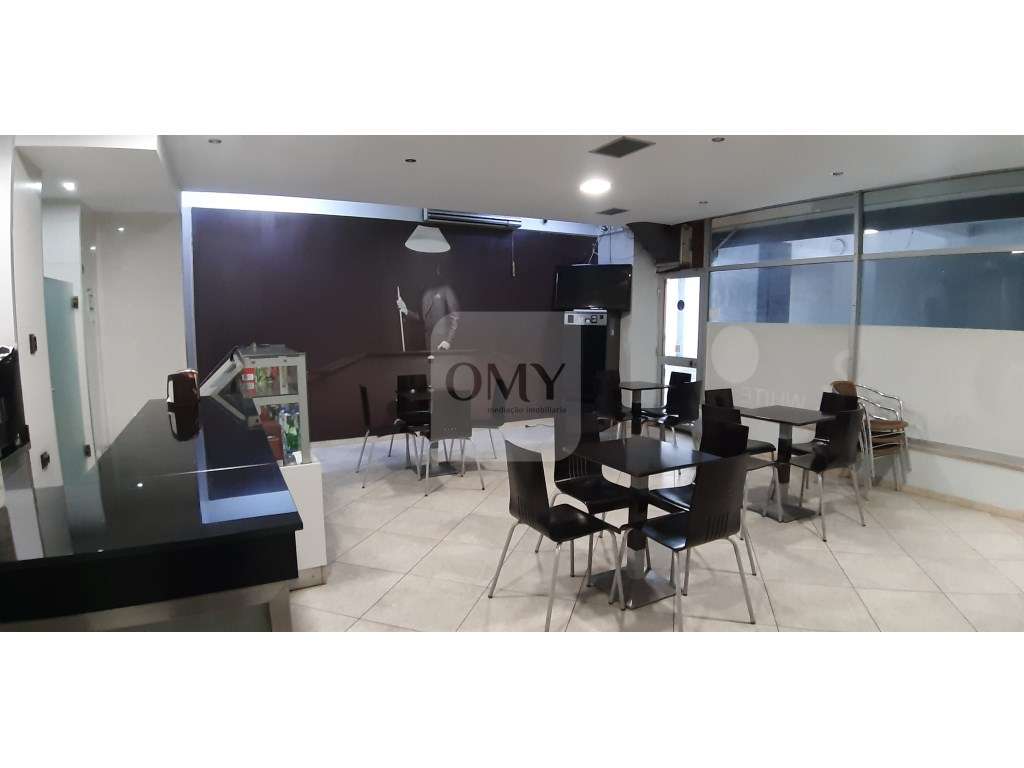 Espaço Comercial com 160m2 ao Terminal Rodoviário em Vila Real - Grande imagem: 3/6