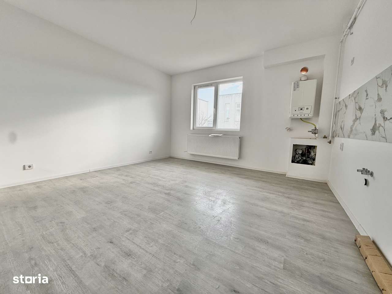 Garsoniera cartier Militari Residence- mutare imediata!!