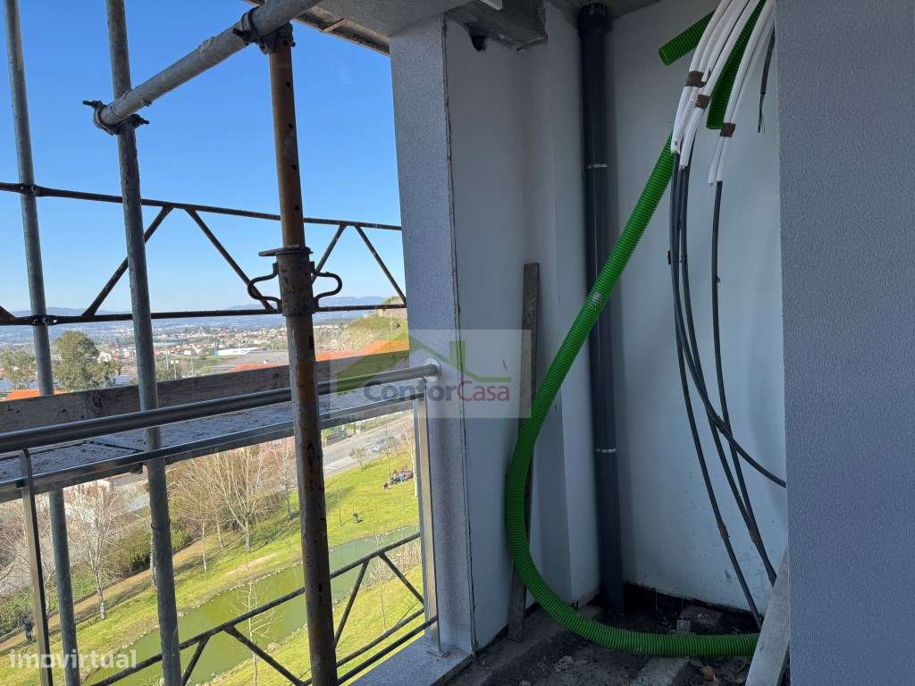 Apartamento T2 em Construção com Varanda e Garagem - Braga Centro - Grande imagem: 5/13