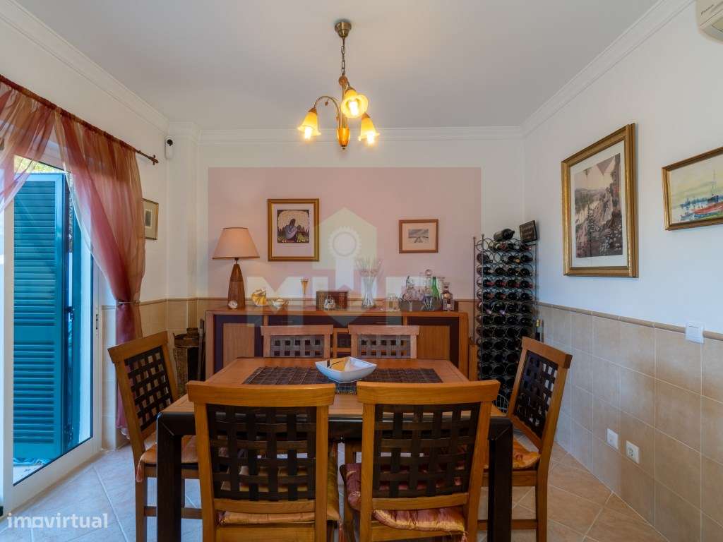 Moradia em banda V3 em Quelfes-12