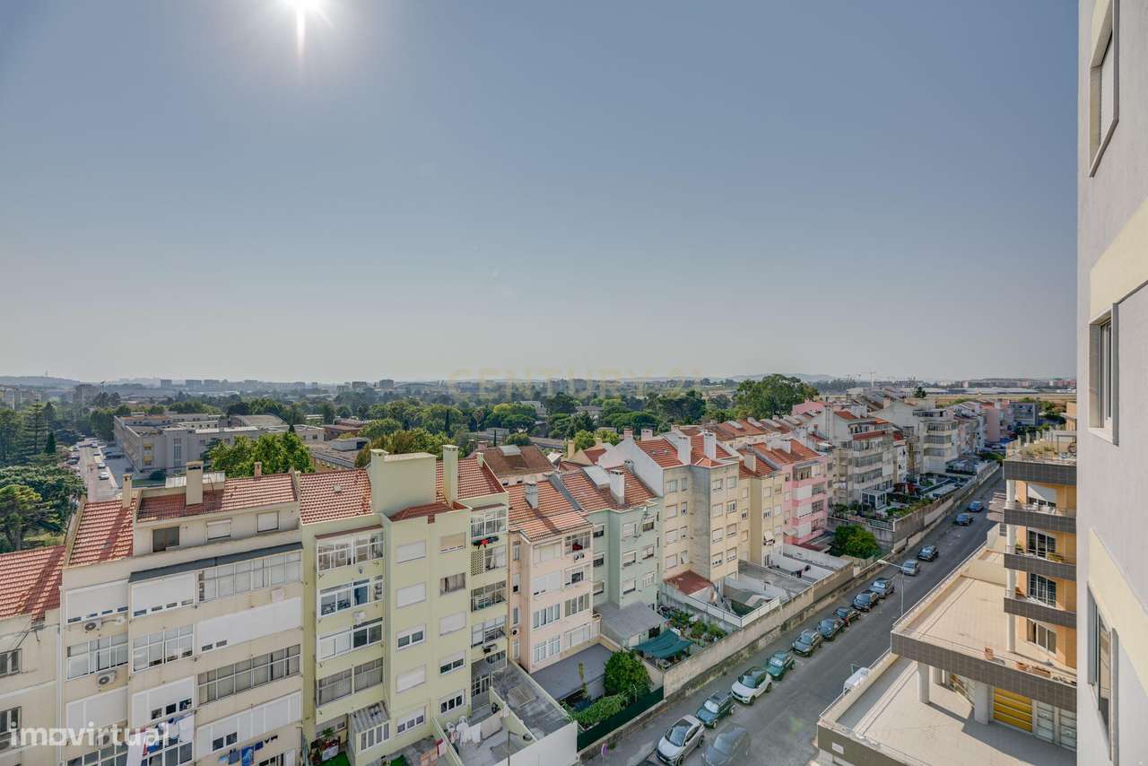 Fantástico T4 Alvalade com varandas, estacionamento e arrecadação-55