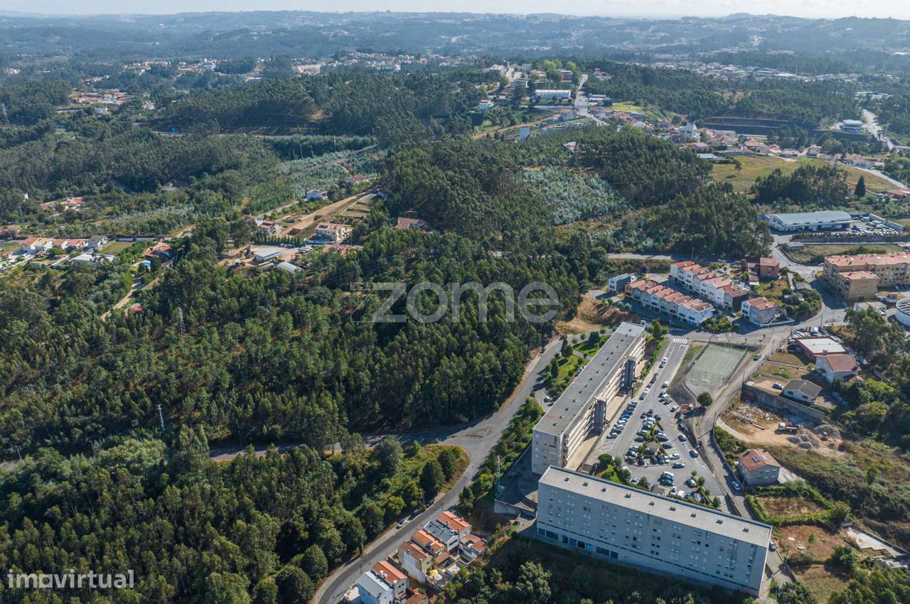 Terreno Urbanizável com 2.900 m² em Crestuma – Vila Nova de Gaia - Grande imagem: 4/15