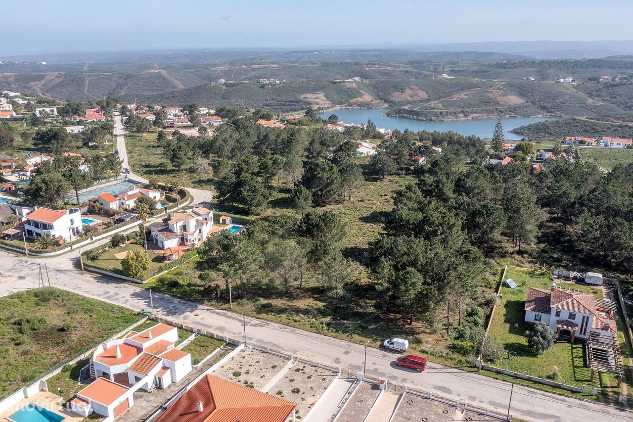 LOTE URBANO LOCALIZADO NO VALE DA TELHA