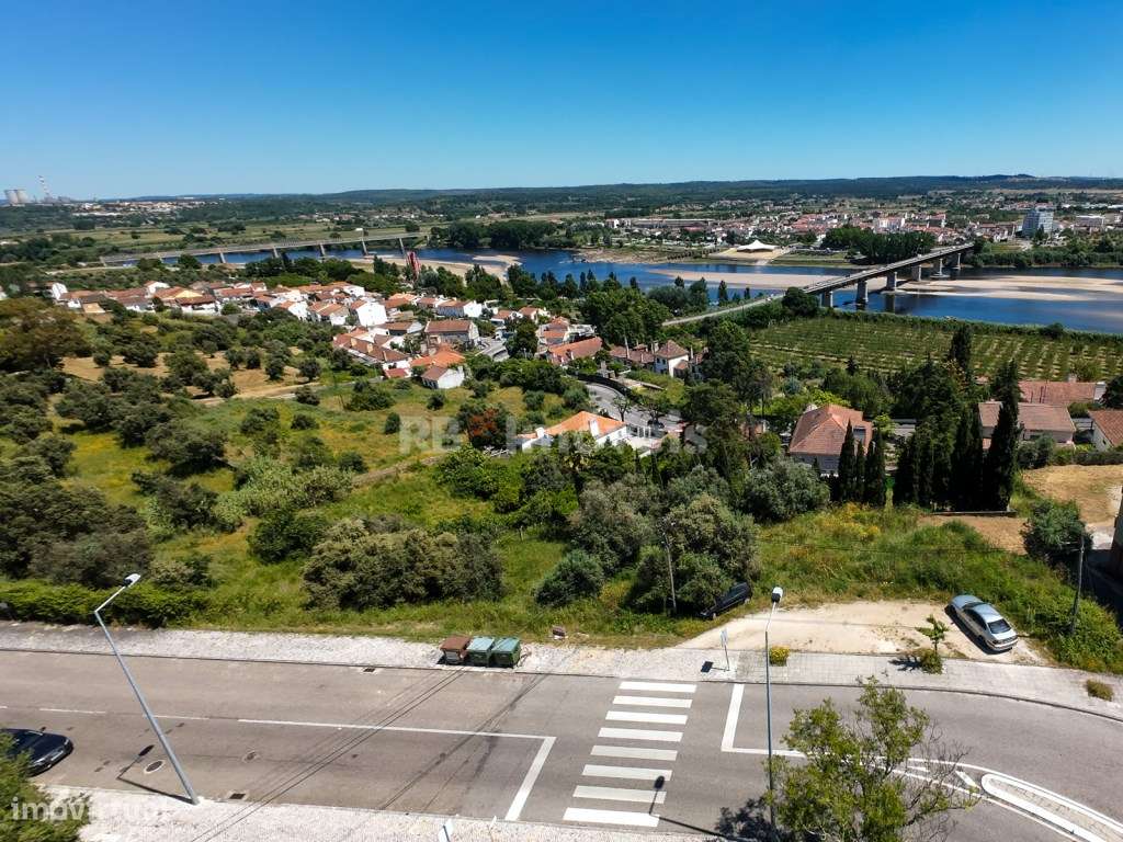 Terreno Urbano - Grande imagem: 2/11