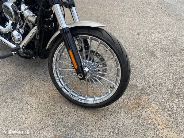 Harley-Davidson Softail BREAKOUT 114 - 6