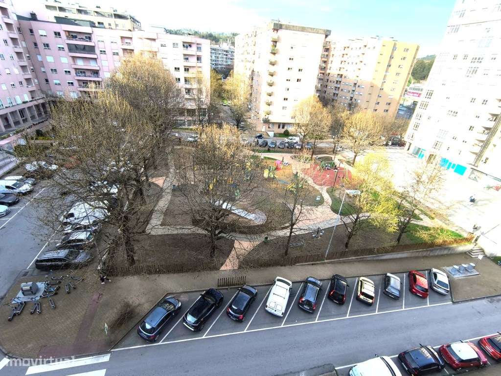 Apartamento T3 - próximo ao Braga Parque, com lugar de garagem-25