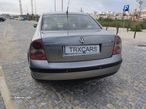 VW Passat 1.9 TDi Confortline - 3