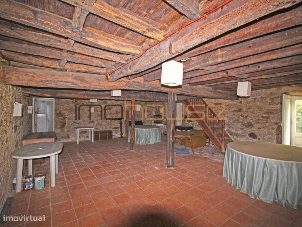 Casa senhorial do século XIX ( Zona Espaço Central II)-41