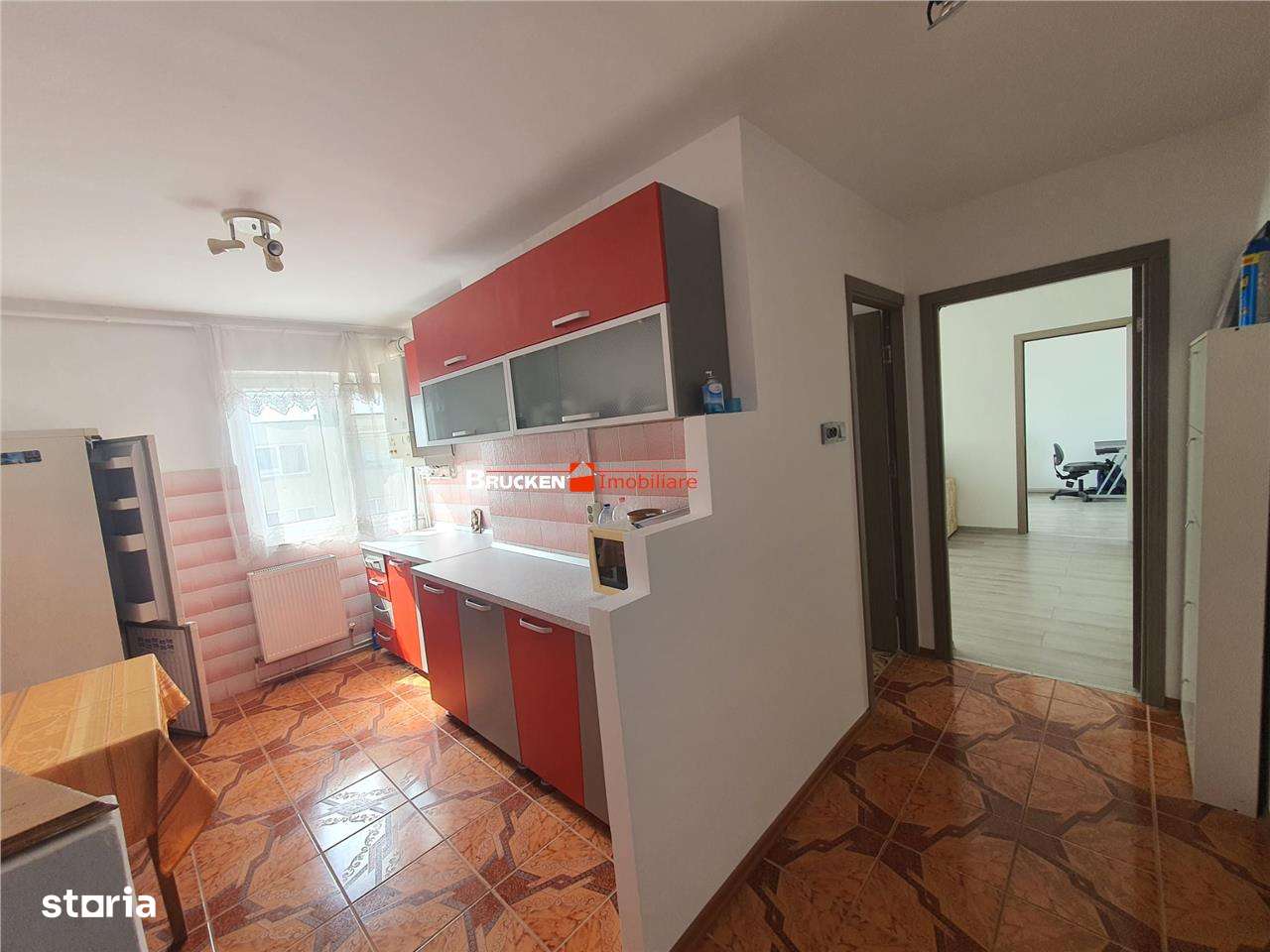 Apartament cu 2 camere de vanzare - Imagine principală: 5/10