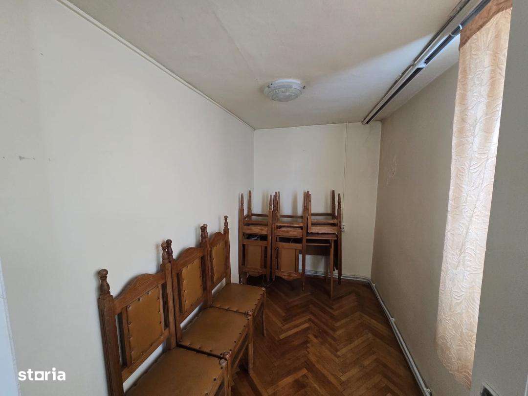 De vanzare Apartament 2 camere situat Ultracentral.-6