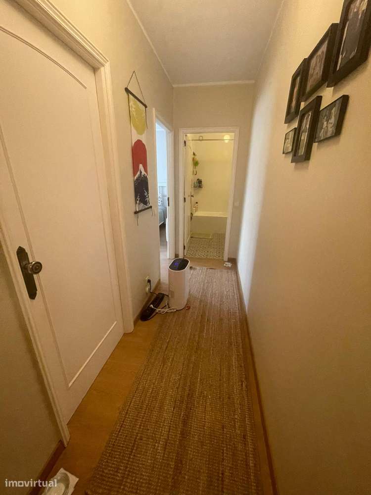 T2 com 2 casas de banho e vista urbana no Porto - Grande imagem: 4/9