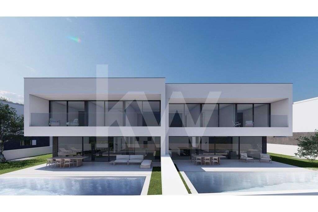 Moradia T4 com 4 suites, garagem e piscina privada - Grande imagem: 3/8