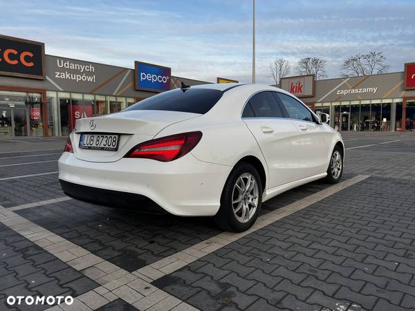 Mercedes-Benz CLA 180 7G-DCT - 5