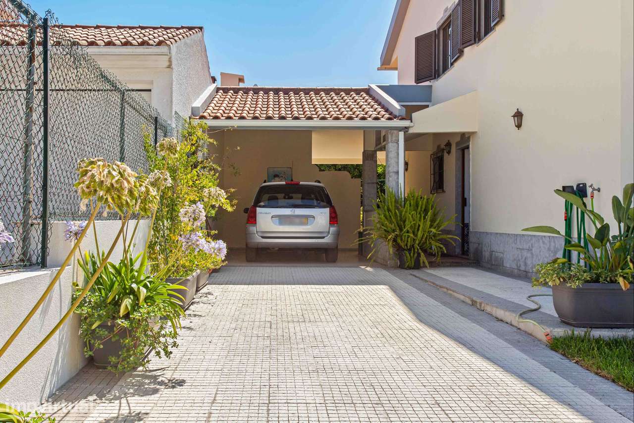 Moradia T4, 2 pisos, com jardim e árvores de fruto, Marisol | Aroeira-3