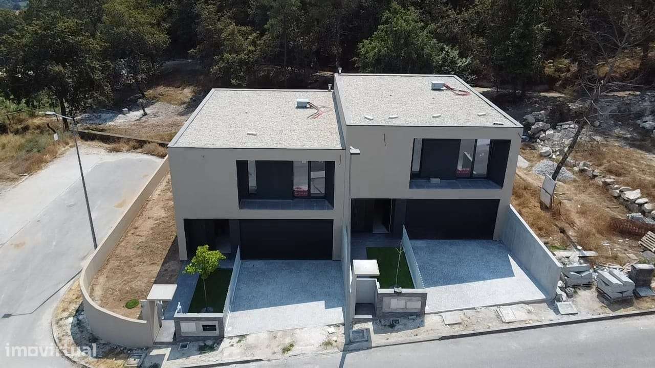 Moradia em Banda T3 Venda em Lanhoso,Póvoa de Lanhoso-47