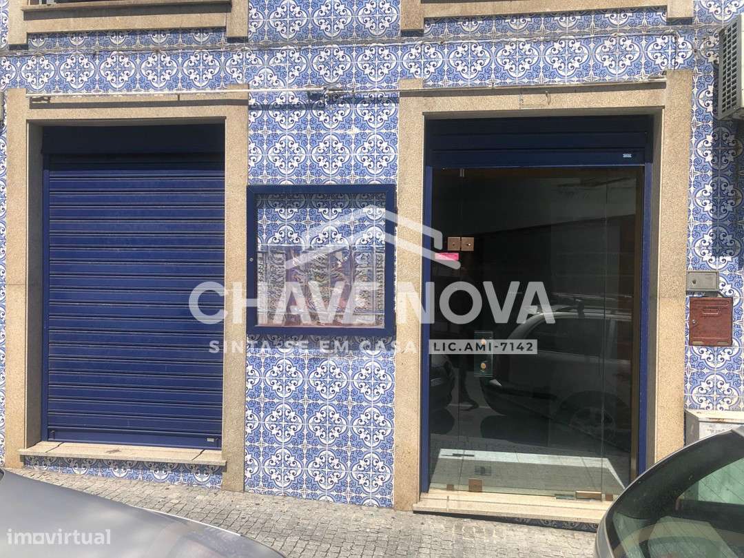 Loja c/montra em Mafamude (junto ao Colegio Bonança)-20