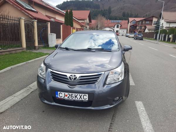 Toyota Avensis 1.8 Comfort - 4