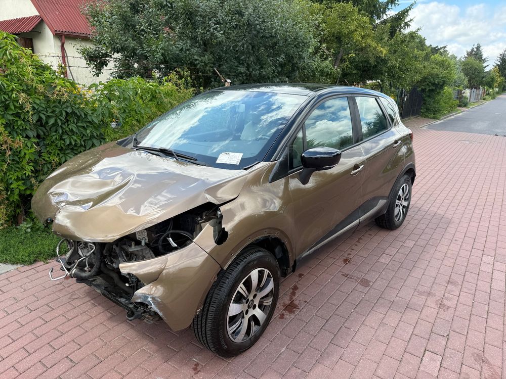 Renault Captur / QM3 I (2013-2019) 1.2 TCe Zen EDC 2018