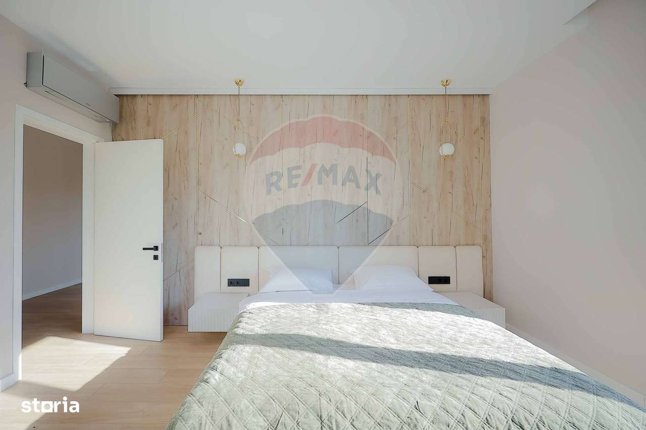 De vânzare Vilă cu 8 camere în Sânmartin, 290 mp util, teren 1100 mp-16