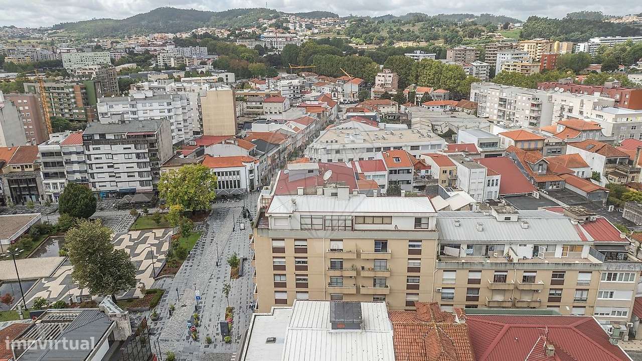 Apartamento T2+1 Renovado no Coração de Vila Nova de Famalicão-22