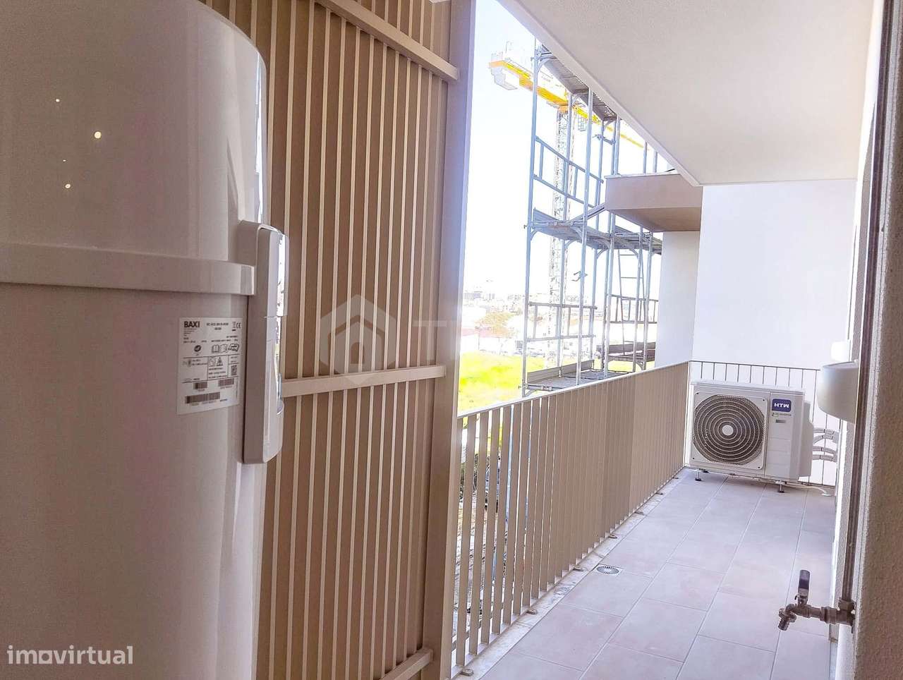 Apartamento T3 + 1 DUPLEX  com garagem/BOX  e arrumos à venda em Monti-20