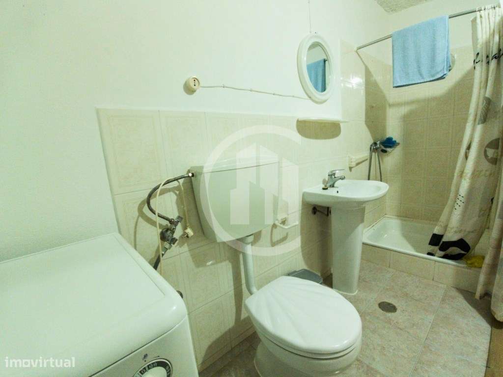 Moradia Remodelada T1 + 2 | Freixial - Fundão-10