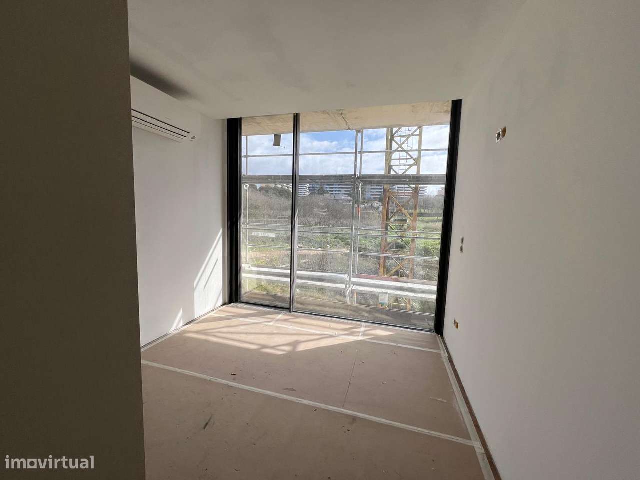 T2 NOVO com 2 Frentes, 2 Varandas (9,7m2), 2 frentes, lugar de garagem-30