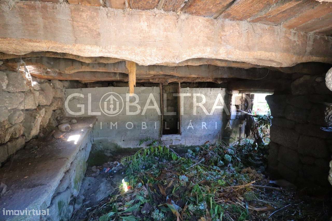Conjunto Habitacional de 5 Moradias para Recuperar em Aboadela-21