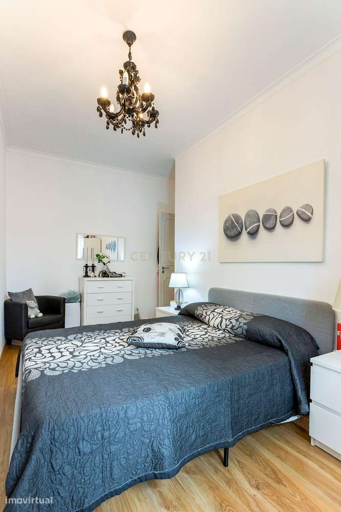 T2 Remodelado - Torre da Marinha 1 andar-15