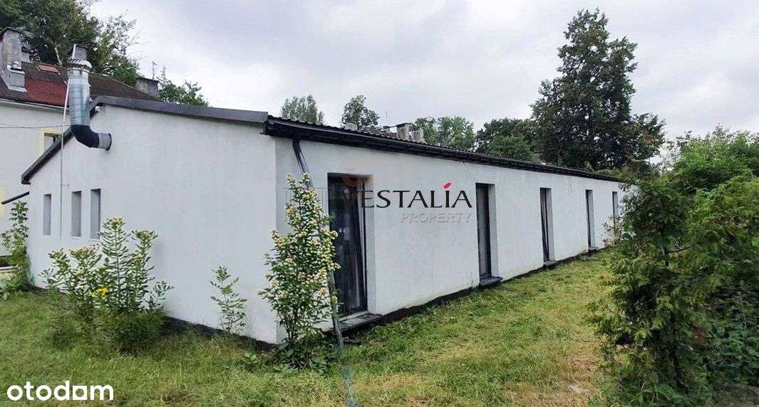 Budynek 10 × kawalerka 211 m² + 673 m² działki-1