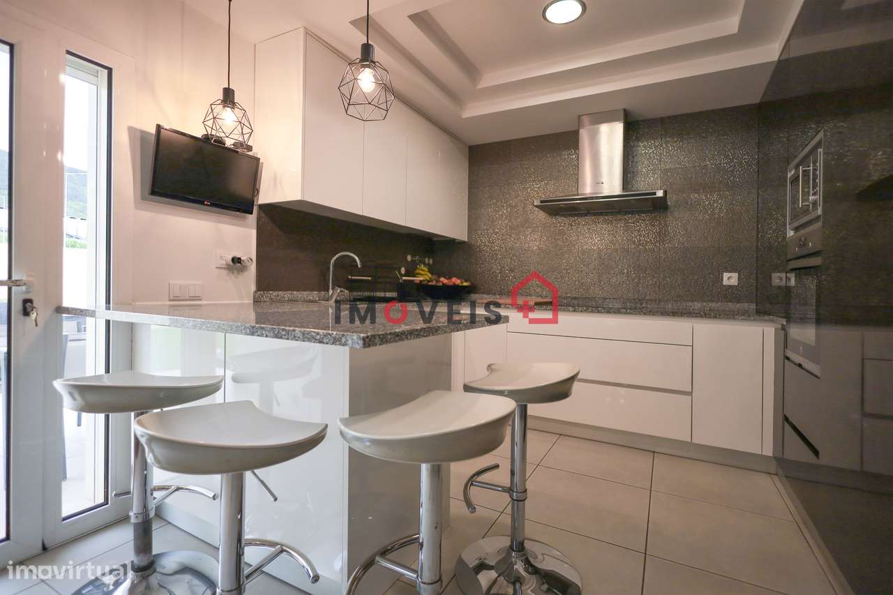 Moradia T3 - Porto de Mós-3