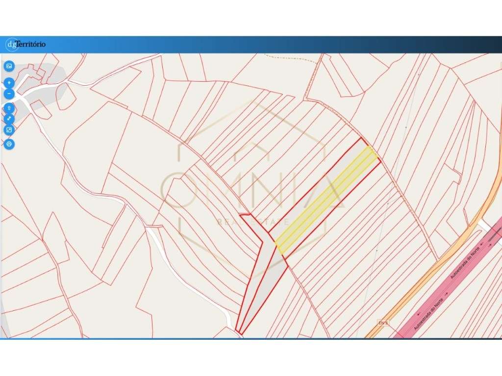 Terreno Rústico com Possibilidade de Construção - Achete-5