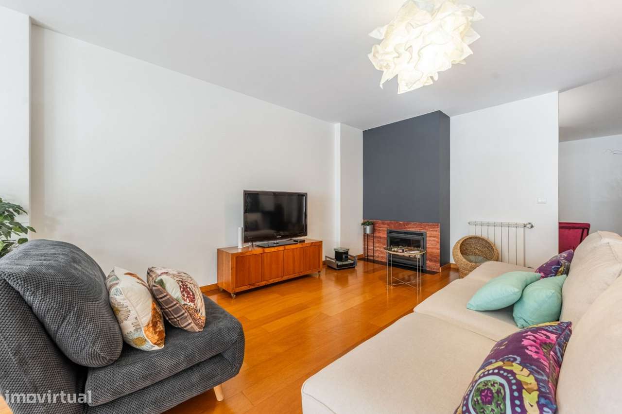 Apartamento T4 com 2 Suites a poucos minutos do Centro de Braga-9