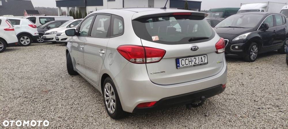 Kia Carens - 8