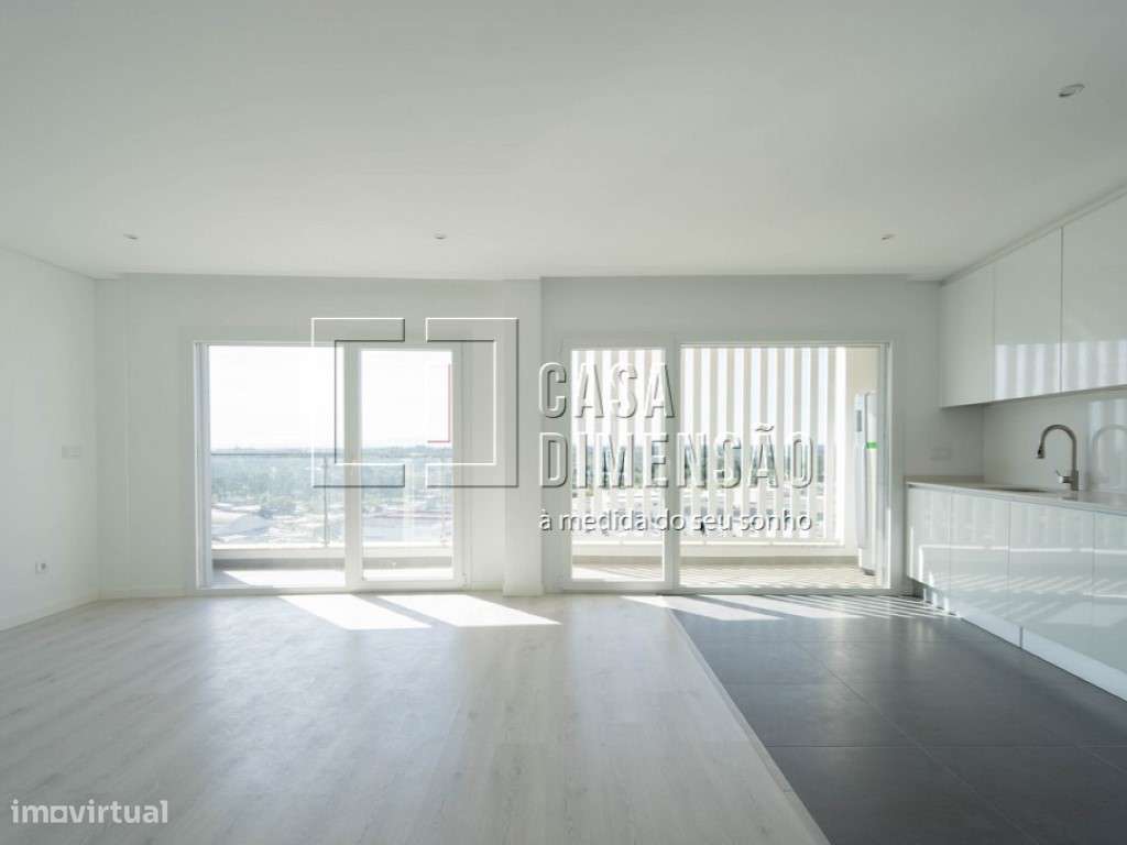 Apartamento T2 localizado na zona de Santa Marta do Pinhal, com var... - Grande imagem: 5/28