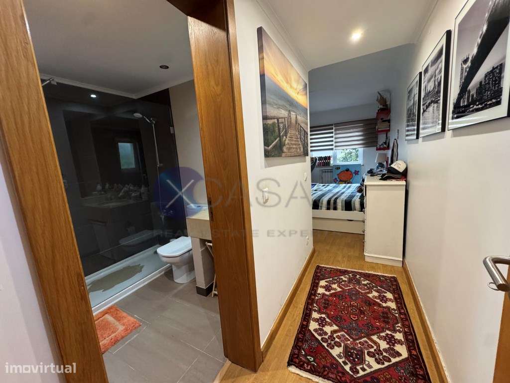 single-family residential building, with a T6 layout, comprising gr...-51