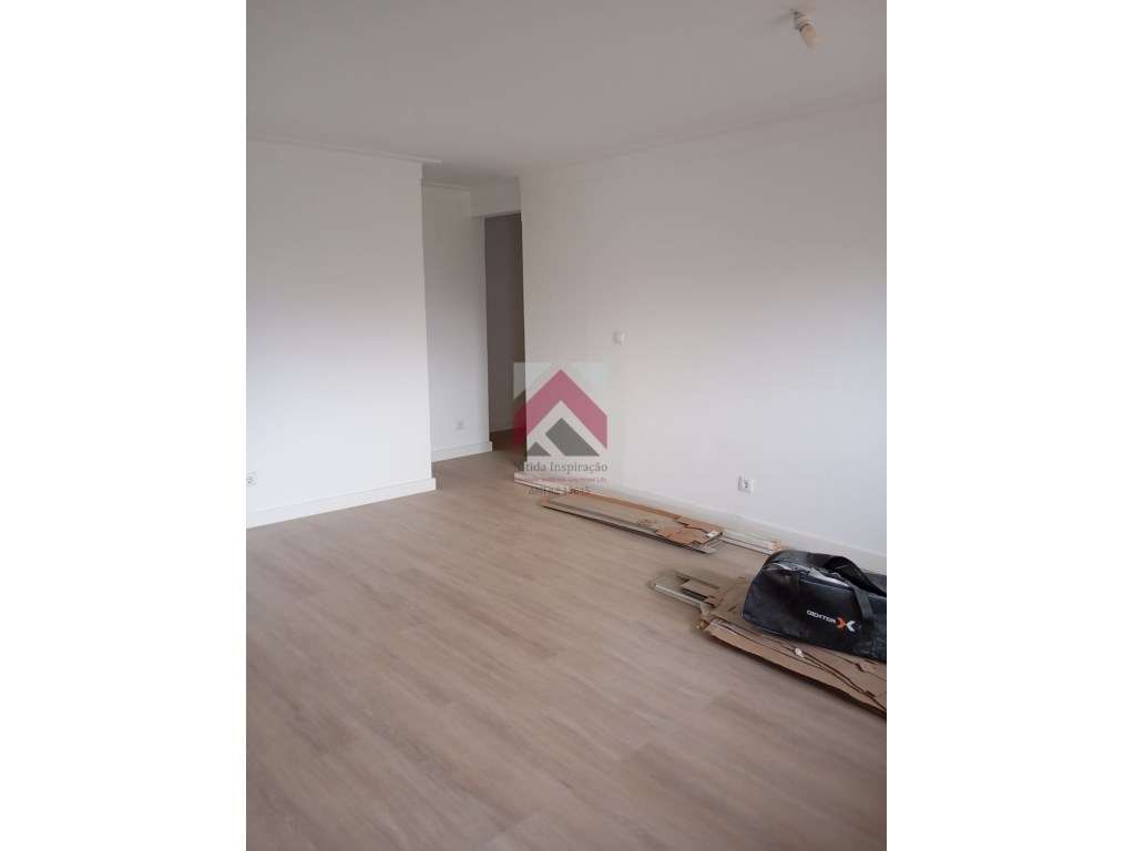 Apartamento T2 remodelado no Rio Tinto - Grande imagem: 5/18