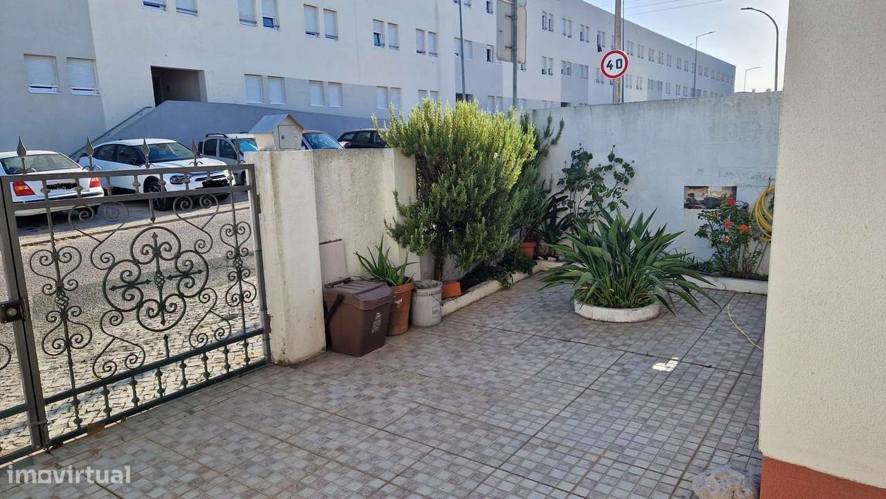 Moradia T4 Manteigadas - Com Quintal - Grande imagem: 4/21