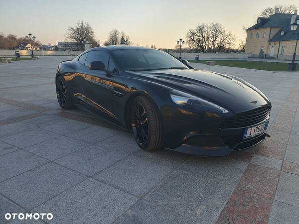 Aston Martin V12 Vanquish - 4