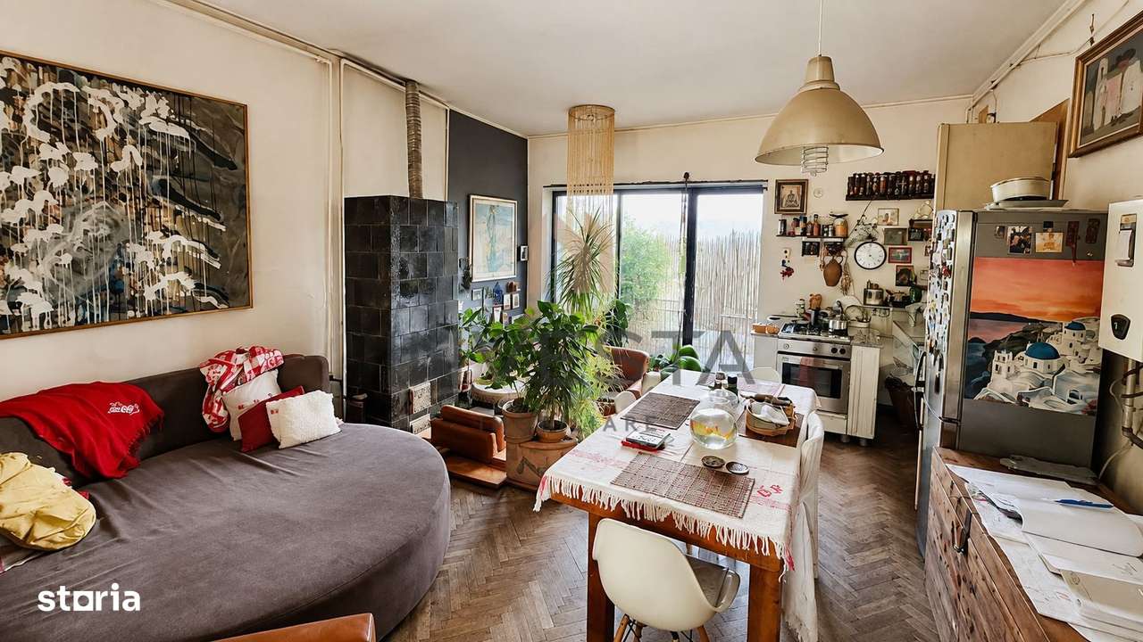 Oportunitate de investitie! Casa de vanzare in zona Andrei Muresanu!