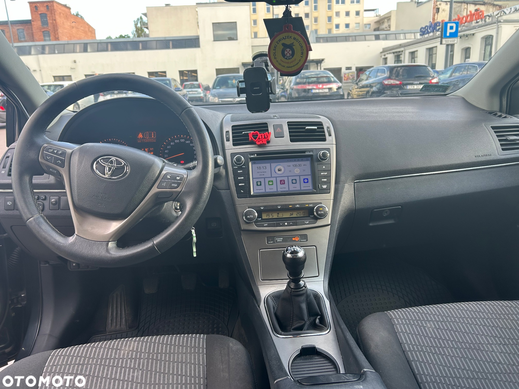 Toyota Avensis 1.8 Premium EU5 - 13