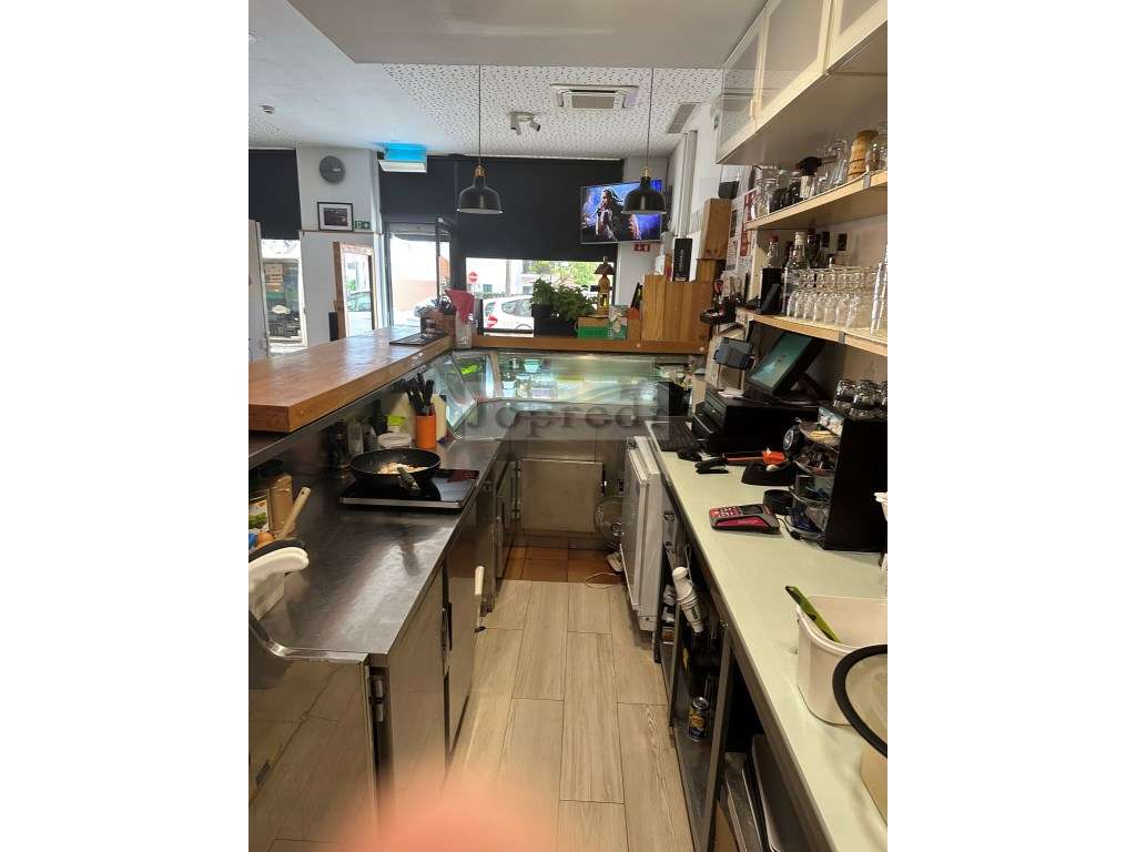 Restaurante/Pizzaria em Carcavelos-8