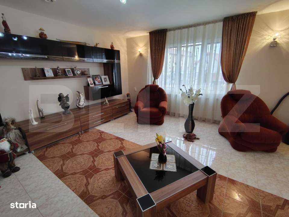 Casa individuala deosebita 7 camere, 350 mp utili, 1900 mp teren, Miha - Imagine principală: 5/19