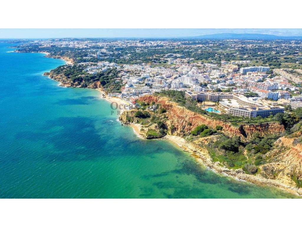 Apartamento T4 de luxo com piscina e garagem, a 500 metros da Praia... - Grande imagem: 5/6