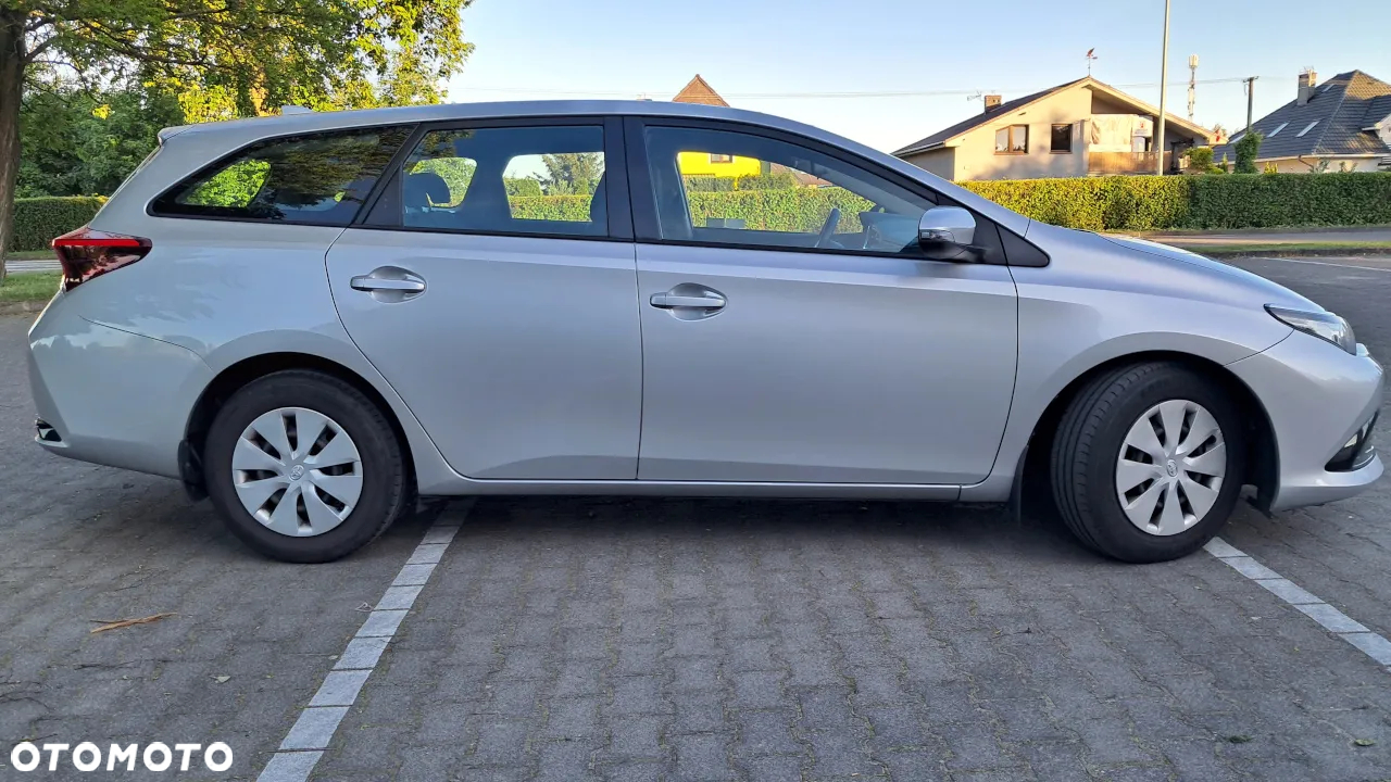 Toyota Auris 1.4 D-4D Active - 4